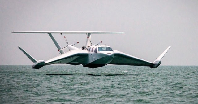 Tàu biển lai máy bay tầm hoạt động 926km
