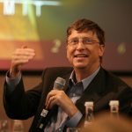 Bill Gates chi triệu đô nghiên cứu… phân người