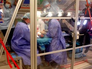 Ca phẫu thuật không trọng lượng “thành công”