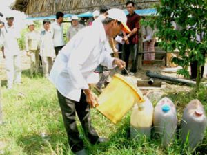 Chế phẩm sinh học EM với mô hình vườn- ao- chuồng- ruộng