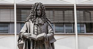 Cuộc đời nhà khoa học mang “án oan” ăn cắp ý tưởng, đối thủ của Issac Newton