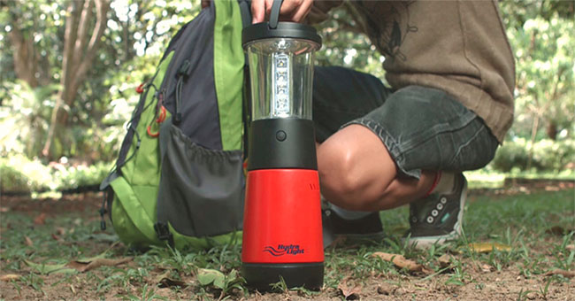 Đèn di động chạy bằng nước muối