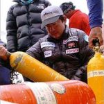 Dọn rác trên đỉnh Everest