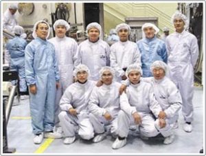 Những người chế tạo Vệ tinh