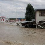 Hàng trăm người chết do lũ lụt tại Nga và Ấn Độ