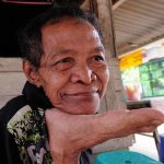 “Người cao su” có khả năng uống dẻo như rắn