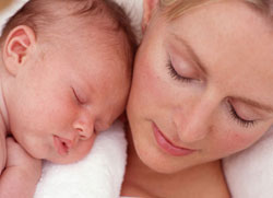 Ngủ đủ – cách giúp bà mẹ giảm cân sau sinh