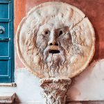 Mouth of Truth: Một chiếc mặt nạ bằng đá cẩm thạch hay máy phát hiện nói dối cổ xưa của Rome?