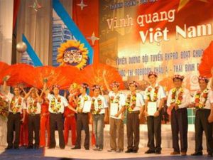 “Hãy thắp niềm tin bằng trí tuệ VN”