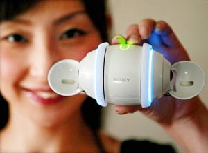 Hãng Sony giới thiệu máy nghe nhạc robot