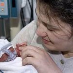 Một người Nga sinh 5 con gái khỏe mạnh