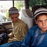 Kỳ lạ 3 anh em ngày “sống”, đêm “chết” ở Pakistan