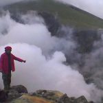 Núi lửa Indonesia thức giấc, phun khói cao 5.000m
