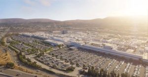 Toàn cảnh siêu nhà máy của Tesla trước ngày hoạt động: xe cộ trông như kiến bên cạnh công trình khổng lồ