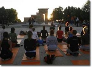 Yoga vừa làm khoẻ vừa làm đẹp