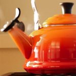Giải mã bí ẩn 100 năm về ấm nước hú còi