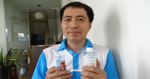 Kỹ sư điện tử chế dung dịch ion đồng giữ hoa tươi gấp 3 lần