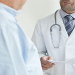 Điều chưa biết về áo blouse trắng, ống nghe và lời thề Hippocrates