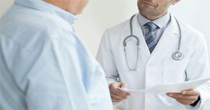 Điều chưa biết về áo blouse trắng, ống nghe và lời thề Hippocrates