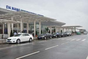Bãi đỗ ô tô dùng năng lượng mặt trời