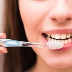 Nếu bàn chải của bạn đã dùng 3 tháng mà chưa thay, hãy vứt chúng đi ngay