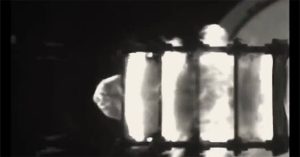 NASA thử nghiệm bắn đạn vào lá chắn thiên thạch