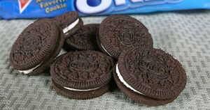 Các nhà khoa học công bố nghiên cứu đột phá về quá trình tách bánh Oreo sao cho hai nửa bằng nhau