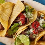 Lịch sử món bánh nổi tiếng thế giới của người Mexico và sự tranh chấp về chiếm đoạt văn hóa