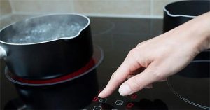 Dùng bếp gas hay bếp điện an toàn hơn? Báo cáo từ chuyên gia cho thấy kết quả bất ngờ!