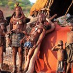 Bộ lạc Himba có phụ nữ để ngực trần ở châu Phi