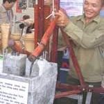 Máy bơm nước đạp chân