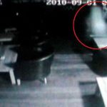 ‘Bóng ma’ bí ẩn trong một quán bar