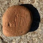 Tìm thấy bức vẽ graffiti 1.200 năm tuổi lâu đời nhất ở Iceland