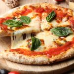 90% chúng ta đang không biết ăn pizza đúng cách