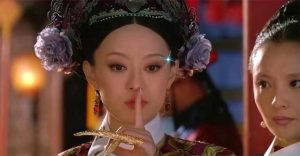 Kiểu thẩm mỹ không chỉ riêng phái nữ, mà đàn ông Trung Quốc thời xưa cũng rất yêu thích, đến hoàng đế còn mê