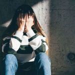 Có một thứ “cắt giảm” tuổi thọ, khiến cơ thể già nua nhanh hơn cả hút thuốc nhưng ít người để ý
