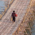 Cầu tre dài hơn một kilomet có thể chịu tải 4 tấn