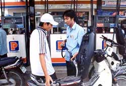 Ô nhiễm benzen từ chất lượng xăng dầu kém?
