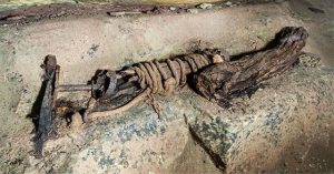 Những vật dụng bất ngờ trong mỏ coban bị bỏ hoang hàng thế kỷ