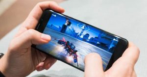 Tại sao bạn không nên chơi game trên điện thoại mỗi khi cảm thấy nhàm chán?