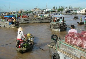Bàn giao nhà vệ sinh nổi đầu tiên ở khu vực ĐBSCL