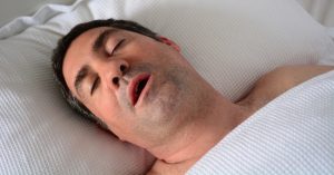 Điều gì xảy ra khi bạn ngưng thở trong lúc ngủ?