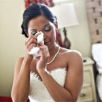 Tại sao nước mắt tuôn trào khi hạnh phúc?