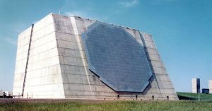 Chiếc radar cô đơn bảo vệ nước Mỹ khỏi các cuộc tấn công tên lửa bất ngờ