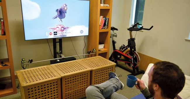 Công nghệ biến đồ vật trong nhà thành điều khiển TV