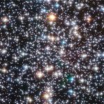 Kính viễn vọng Hubble phát hiện một loại hố đen chưa từng tồn tại