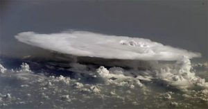 NASA tiếp cận “đĩa bay băng” ẩn nấp trên bầu trời Trái đất