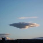 Kinh ngạc với những đám mây có hình dáng giống UFO