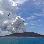 Đảo mới xuất hiện ở Tonga sau núi lửa phun