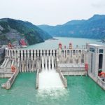 Lũ dâng chạm chân Đại Phật: Trung Quốc sơ tán 10 vạn dân, 3 siêu đập “hộ giá” Tam Hiệp trước đe dọa lịch sử